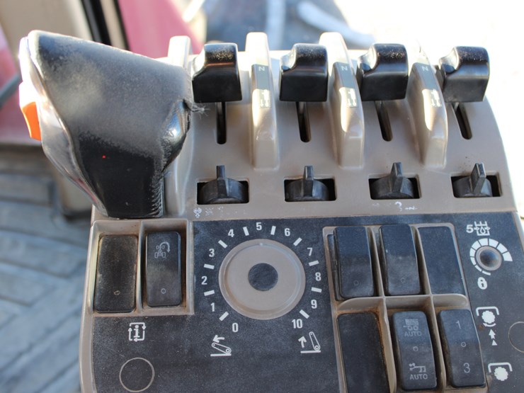 international-4100-image-85