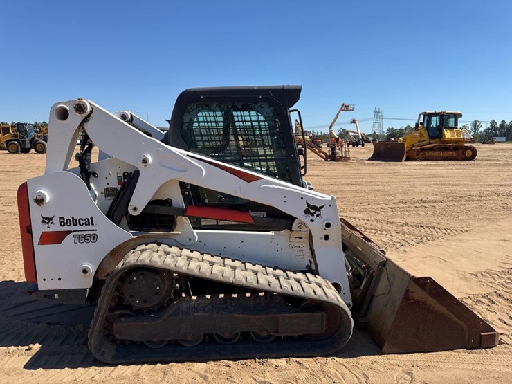 2017-bobcat-t650-image-5