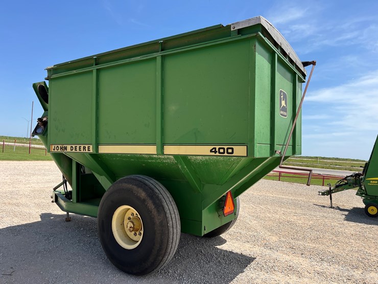 john-deere-400-image-8