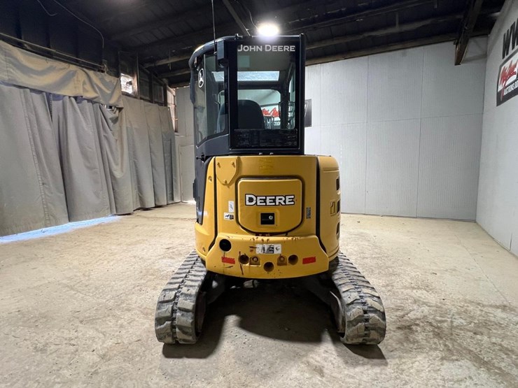 2015-deere-35g-image-4