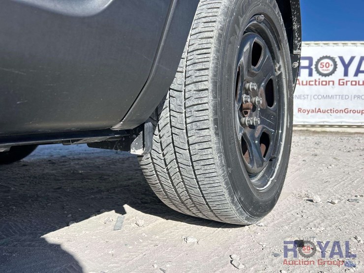 2015-ford-explorer-image-25