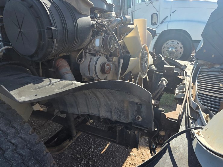 2005-international-durastar-4300-image-8