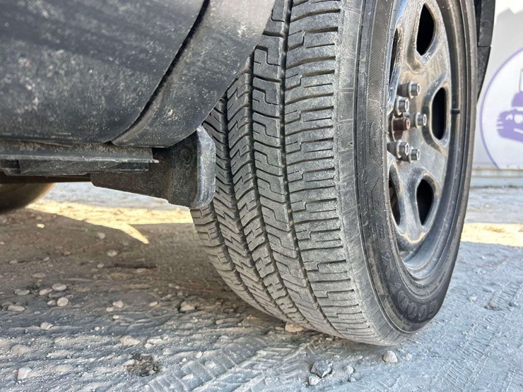 2015-ford-explorer-image-25