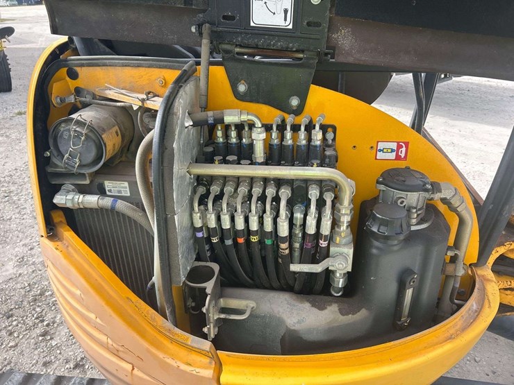 jcb-8030-zts-image-10