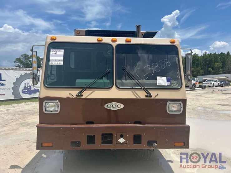 2012-crane-carrier-low-entry-t/a-rear-loader-garbage-truck-image-30