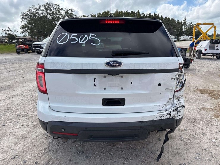 2014-ford-explorer-image-25