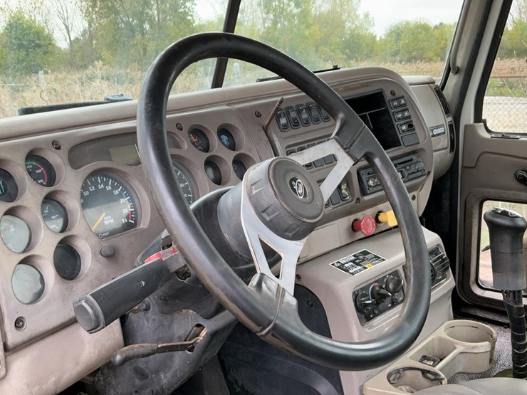 2004-mack-chn613-image-25