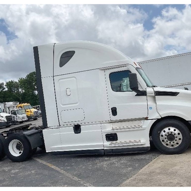 2022 FREIGHTLINER CASCADIA 126