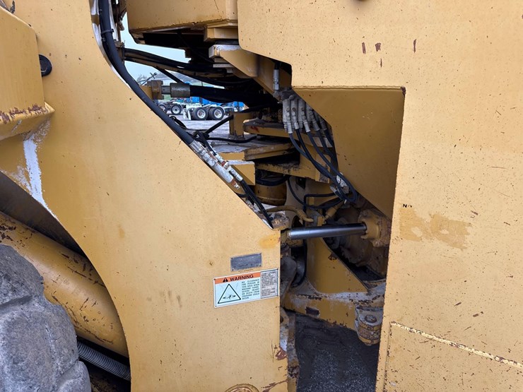 caterpillar-988f-image-7