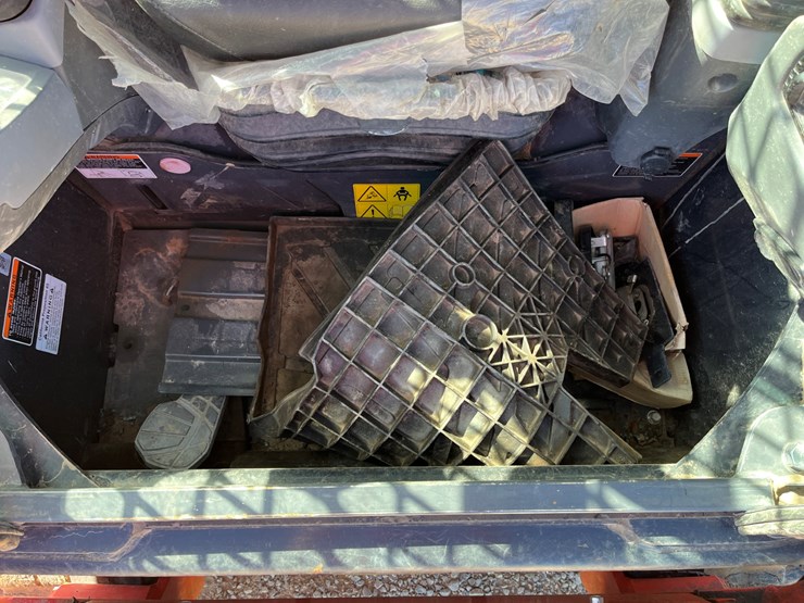 kubota-svl75-2-image-15