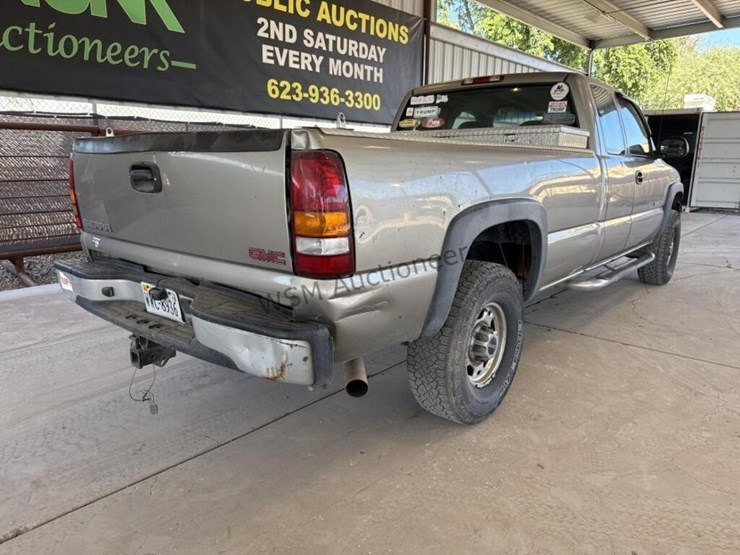 2002-gmc-sierra-2500hd-image-7