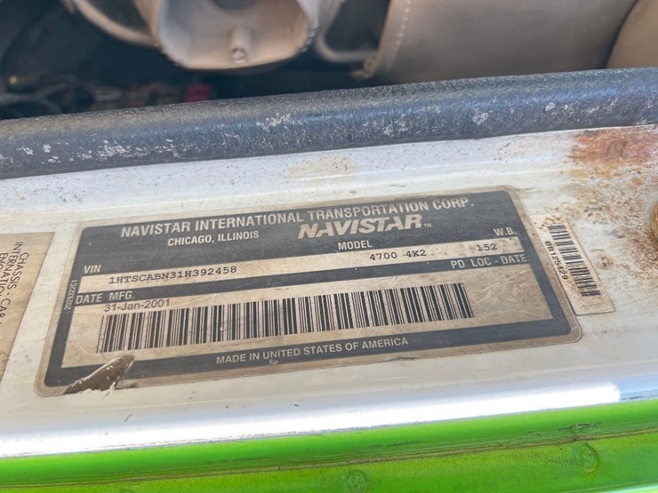 2001-international-4700-image-40