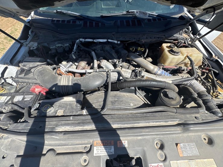 2017-ford-f550-xl-image-42