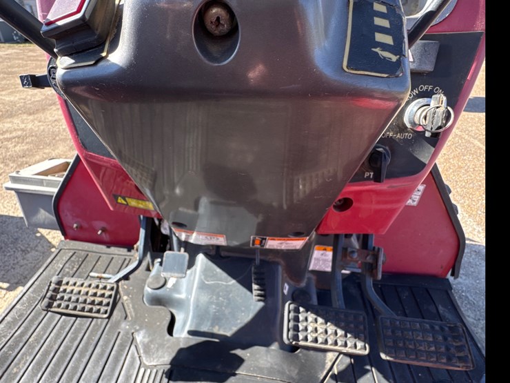 mahindra-2810-image-15