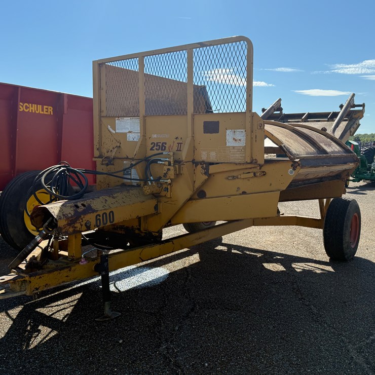 HAYBUSTER 256 PLUS II