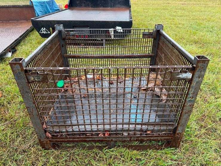 47"x39"-heavy-duty-wire-basket-image-2