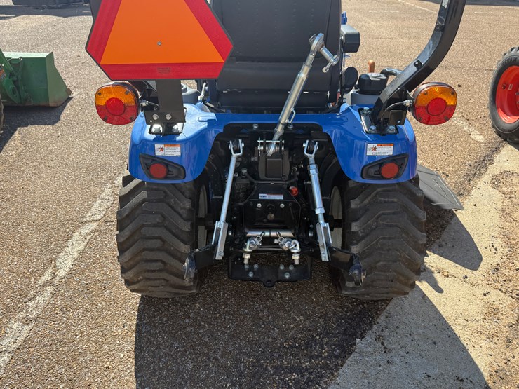 new-holland-workmaster-25s-image-8