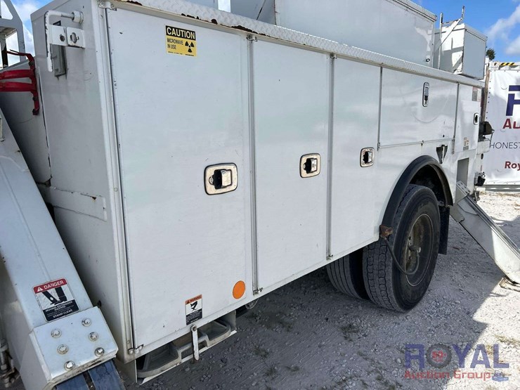 2016-freightliner-m2-106-altec-am50-50ft.-bucket-truck-image-18