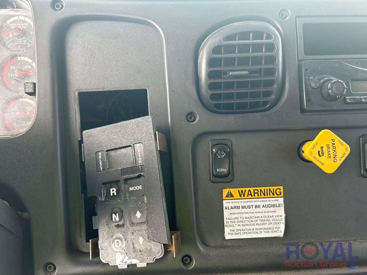 2012-freightliner-m2-106-asphalt-pothole-patcher-truck-image-14