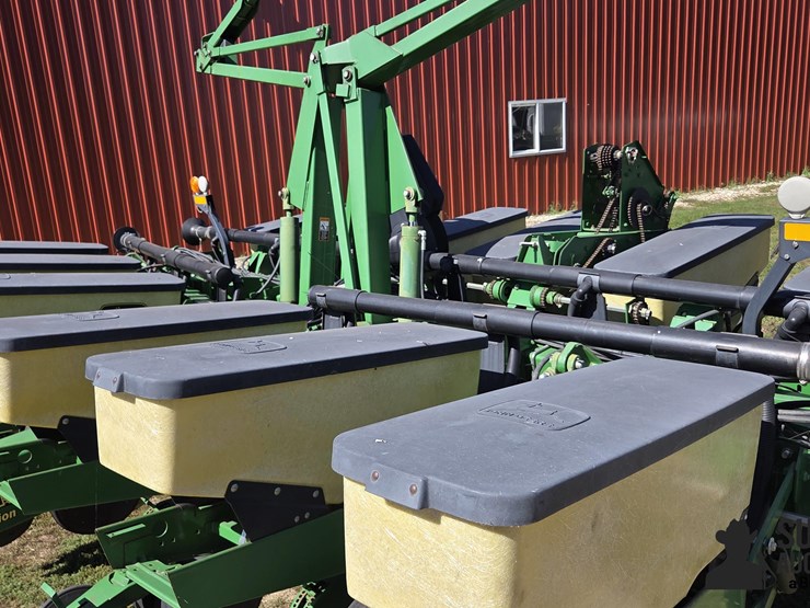 1997-john-deere-1760-image-16