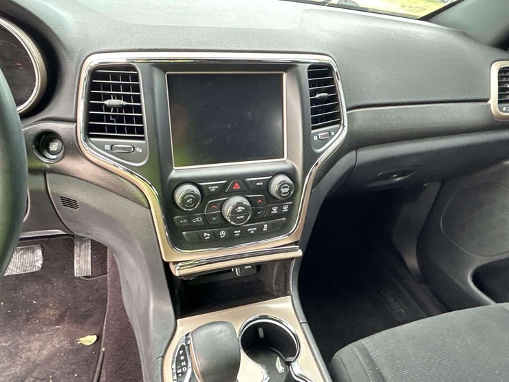 2017-jeep-grand-cherokee-image-17