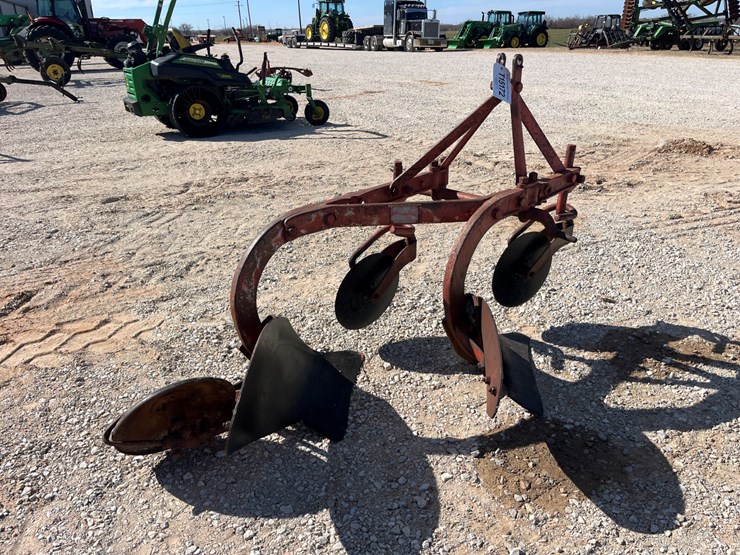 #t15172-•-ferguson-plow-image-3