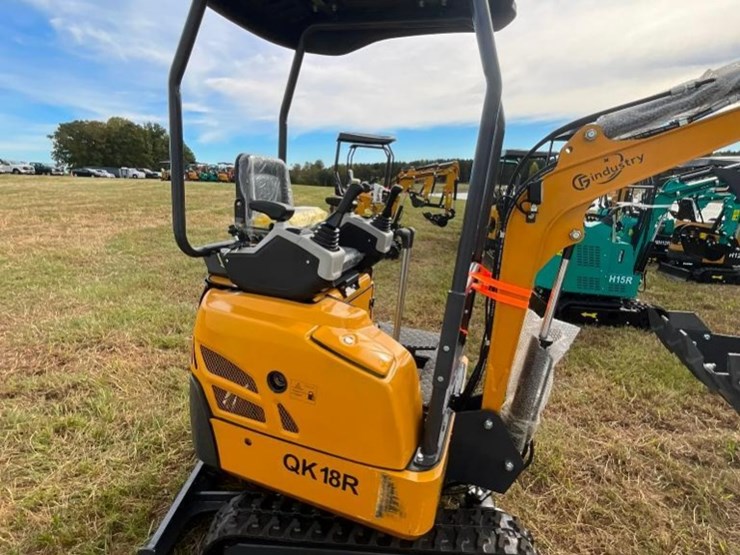 unused-cfg-qk18r-mini-excavator-(rato-image-4