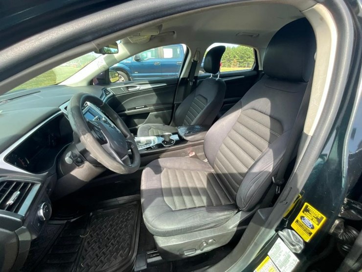 2014-ford-fusion-se-(at,-2.5l,-miles-read-170449,-image-13