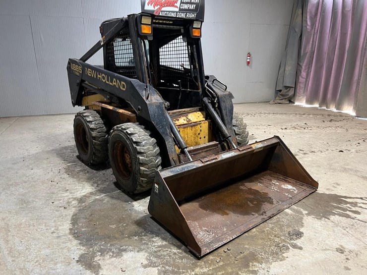 new-holland-lx885-image-7