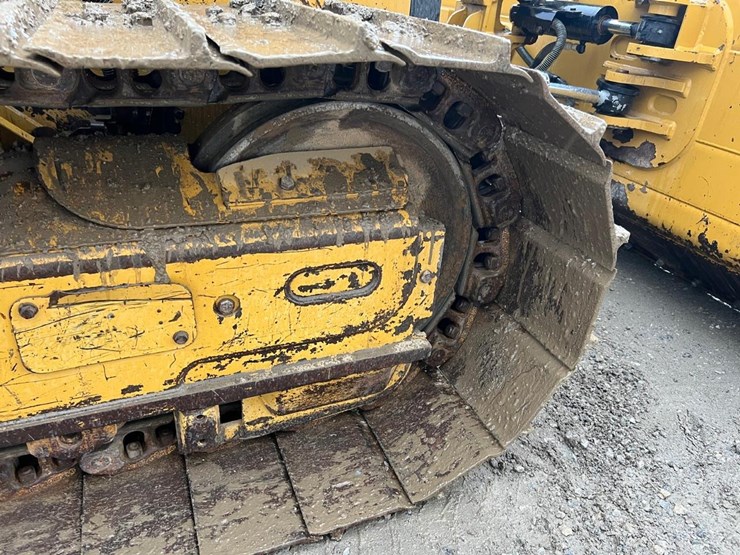 2020-caterpillar-d5k2-lgp-image-23