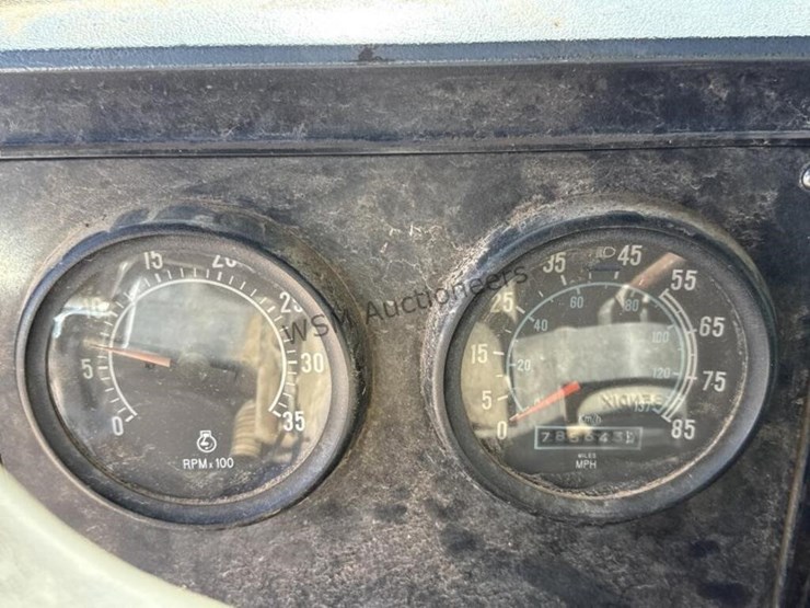 international-9400-image-31