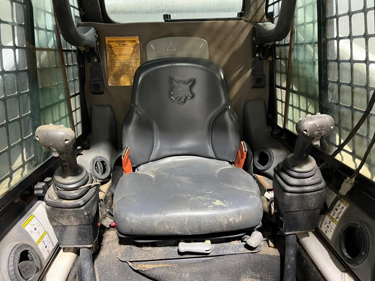 bobcat-t320-image-21
