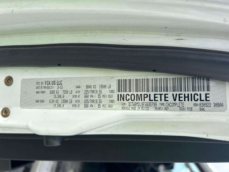 2015-ram-5500-versalift-sst-40ne-40ft-sign-bucket-truck-image-5