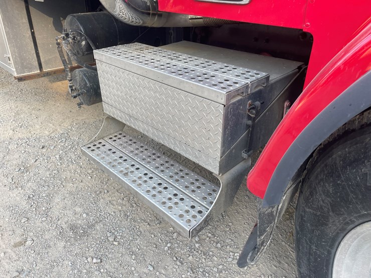 caterpillar-c12-image-16