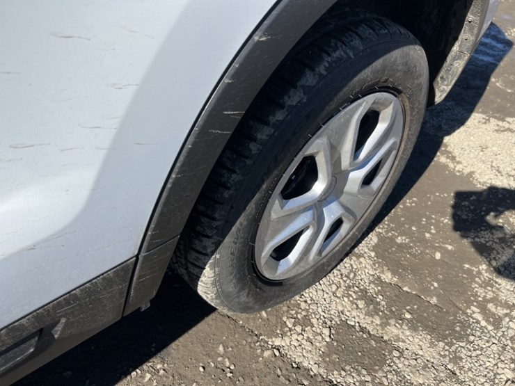 2016-ford-explorer-image-13