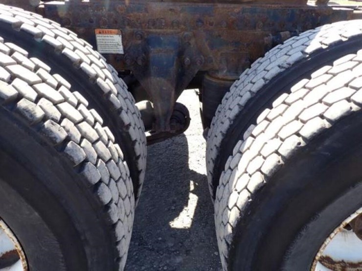 2010-freightliner-cascadia-t/a-hiway-tractor---day-image-52