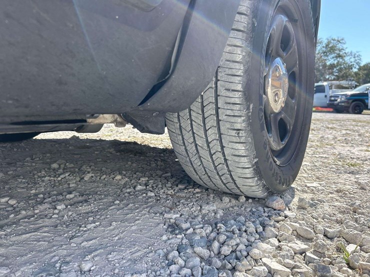 2019-ford-explorer-image-29