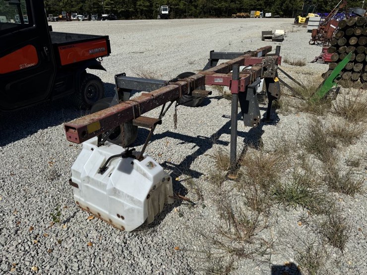 #12478-•-4-row-sprayer-image-3