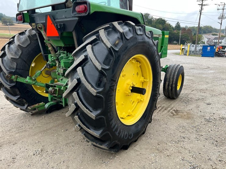john-deere-4440-image-15