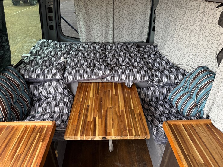 2008-freightliner-sprinter-2500-image-40