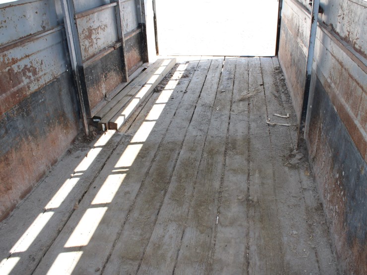 1994-titan-trailer-image-19