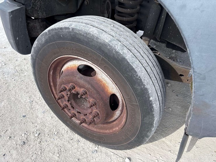 2012-ford-f550-image-37