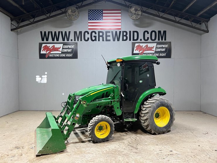 2020-john-deere-3046r-image-1