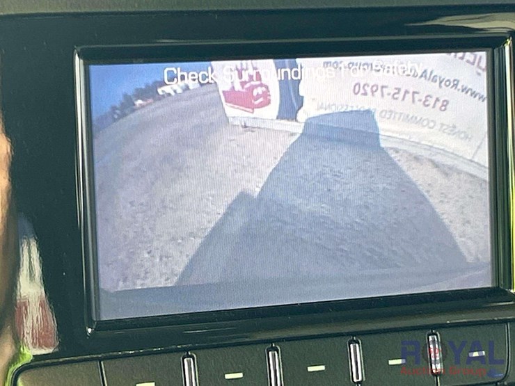 2015-cheverolet-tahoe-suv-image-19