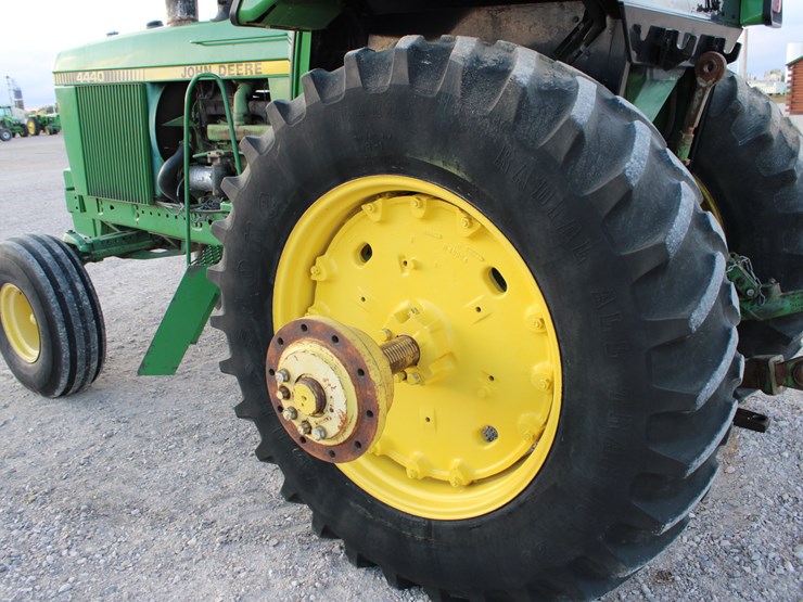 john-deere-4440-image-30