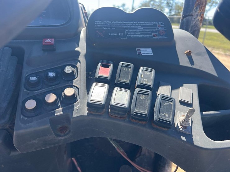 2019-kubota-r630-image-29