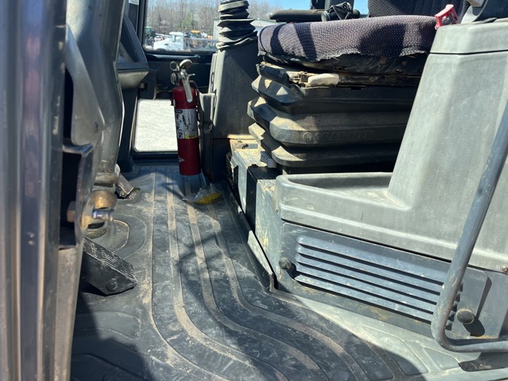 2007-deere-304j-image-17