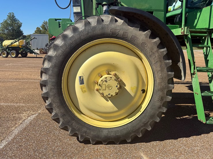 john-deere-4710-image-61