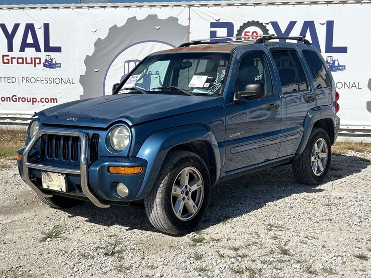2004-jeep-liberty-image-1