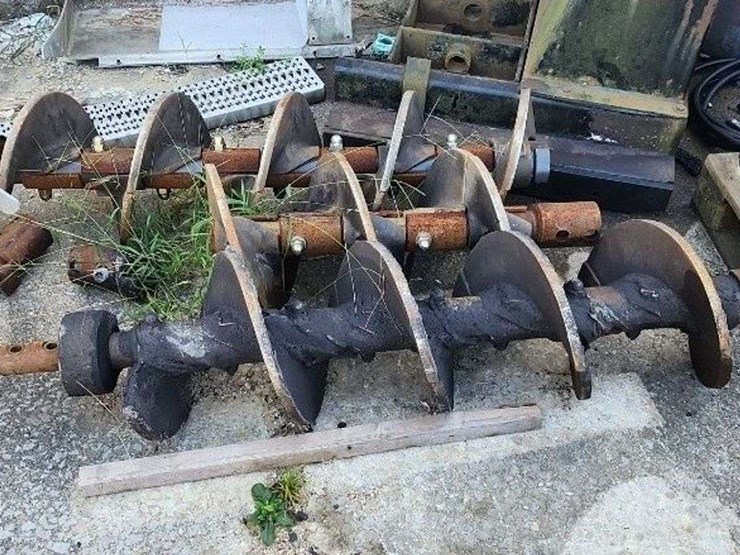 2017-volvo-p7170-image-10